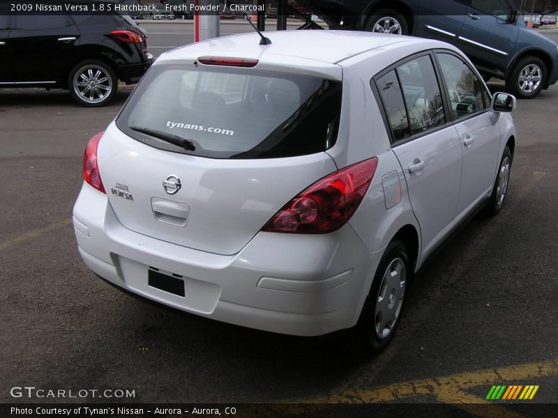Fresh Powder / Charcoal 2009 Nissan Versa 1.8 S Hatchback