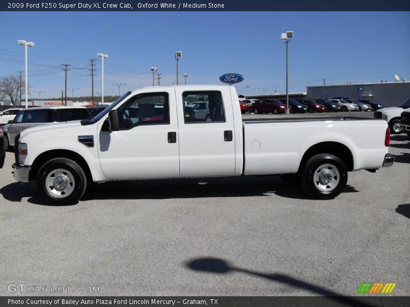 Oxford White / Medium Stone 2009 Ford F250 Super Duty XL Crew Cab