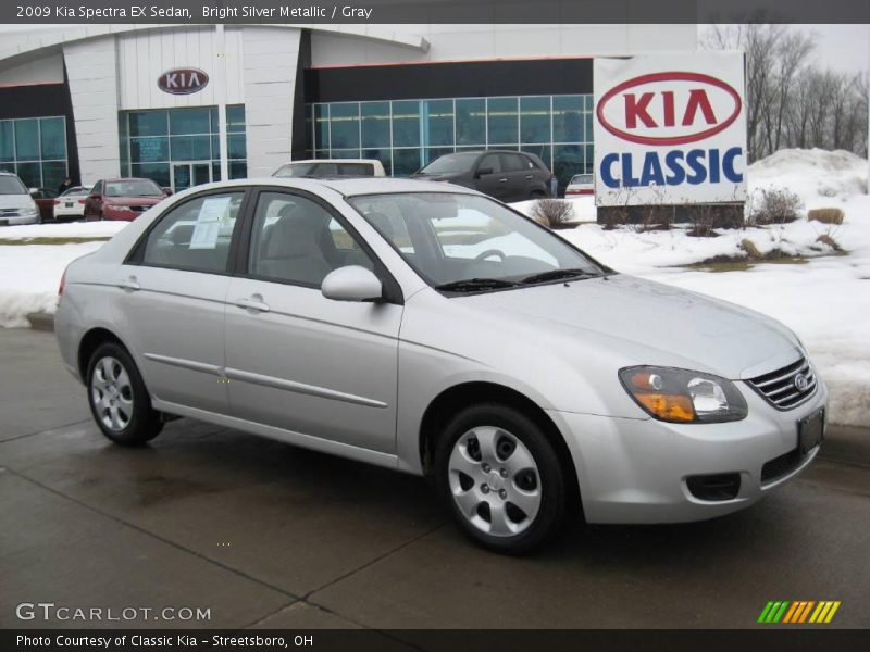 Bright Silver Metallic / Gray 2009 Kia Spectra EX Sedan