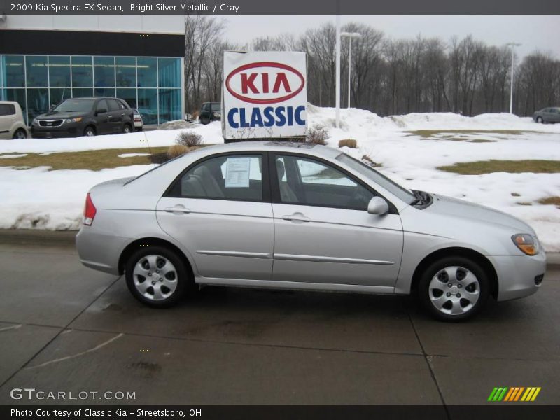 Bright Silver Metallic / Gray 2009 Kia Spectra EX Sedan