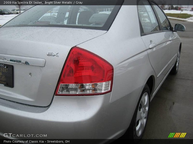 Bright Silver Metallic / Gray 2009 Kia Spectra EX Sedan