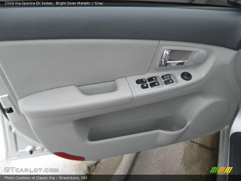 Bright Silver Metallic / Gray 2009 Kia Spectra EX Sedan