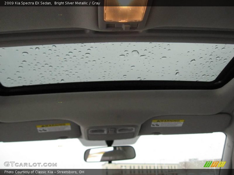 Bright Silver Metallic / Gray 2009 Kia Spectra EX Sedan