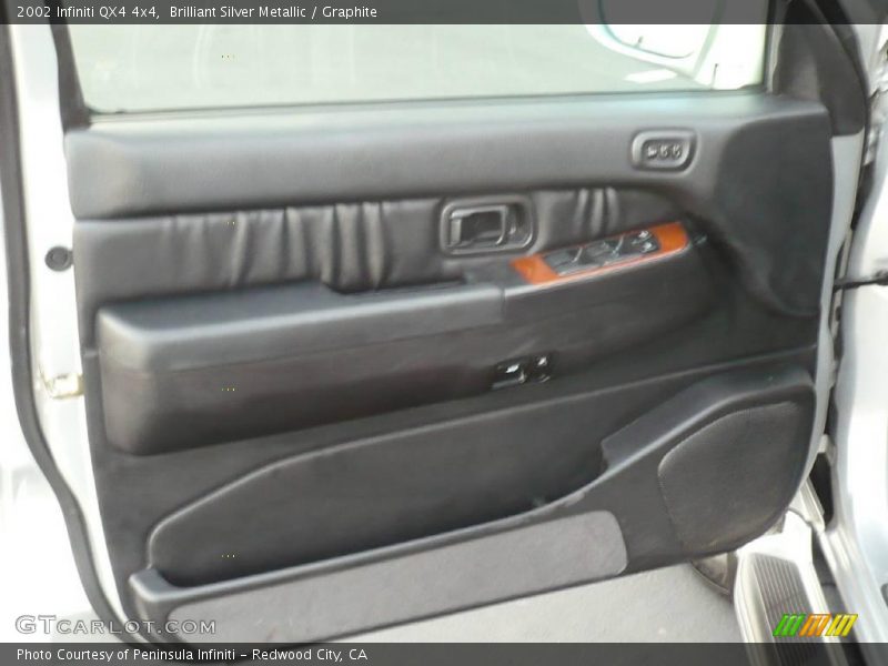 Brilliant Silver Metallic / Graphite 2002 Infiniti QX4 4x4