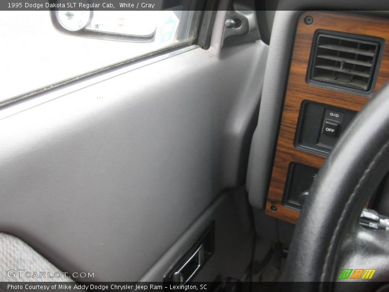 White / Gray 1995 Dodge Dakota SLT Regular Cab