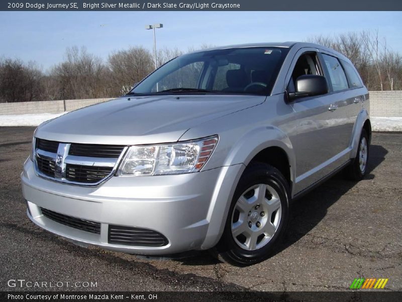 Bright Silver Metallic / Dark Slate Gray/Light Graystone 2009 Dodge Journey SE