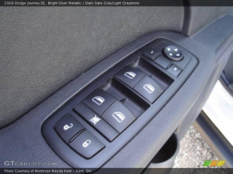 Bright Silver Metallic / Dark Slate Gray/Light Graystone 2009 Dodge Journey SE