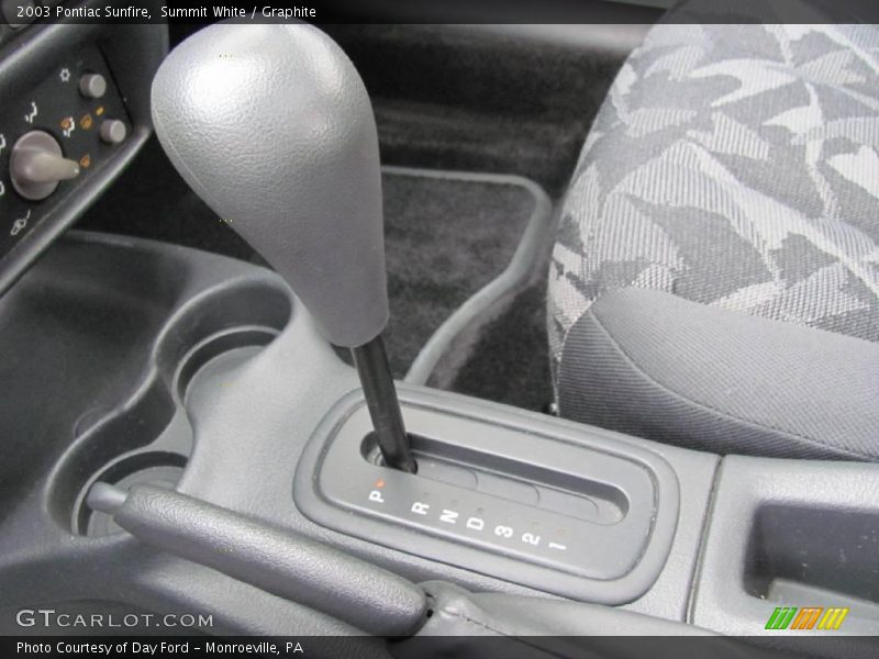 Summit White / Graphite 2003 Pontiac Sunfire