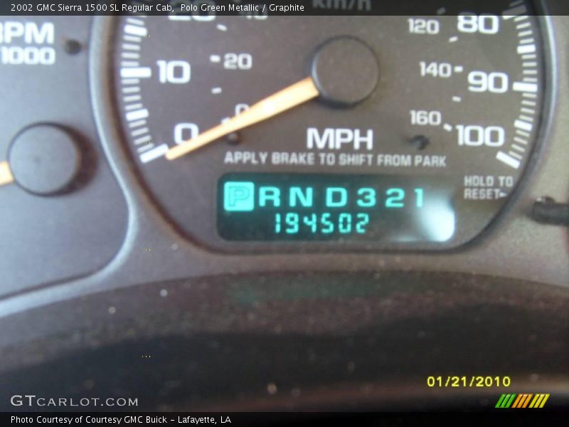 Polo Green Metallic / Graphite 2002 GMC Sierra 1500 SL Regular Cab