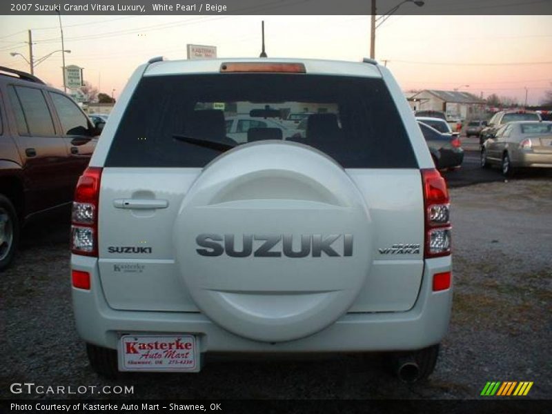 White Pearl / Beige 2007 Suzuki Grand Vitara Luxury