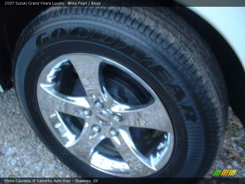 White Pearl / Beige 2007 Suzuki Grand Vitara Luxury