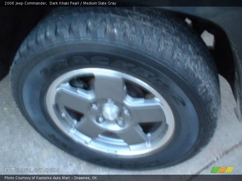 Dark Khaki Pearl / Medium Slate Gray 2006 Jeep Commander