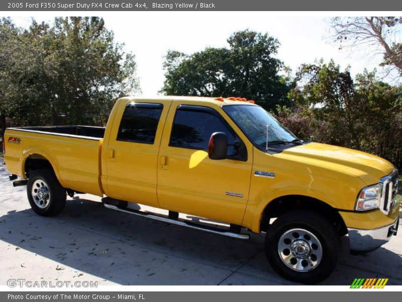Blazing Yellow / Black 2005 Ford F350 Super Duty FX4 Crew Cab 4x4