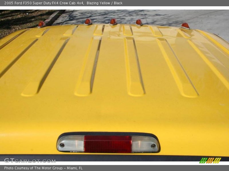 Blazing Yellow / Black 2005 Ford F350 Super Duty FX4 Crew Cab 4x4