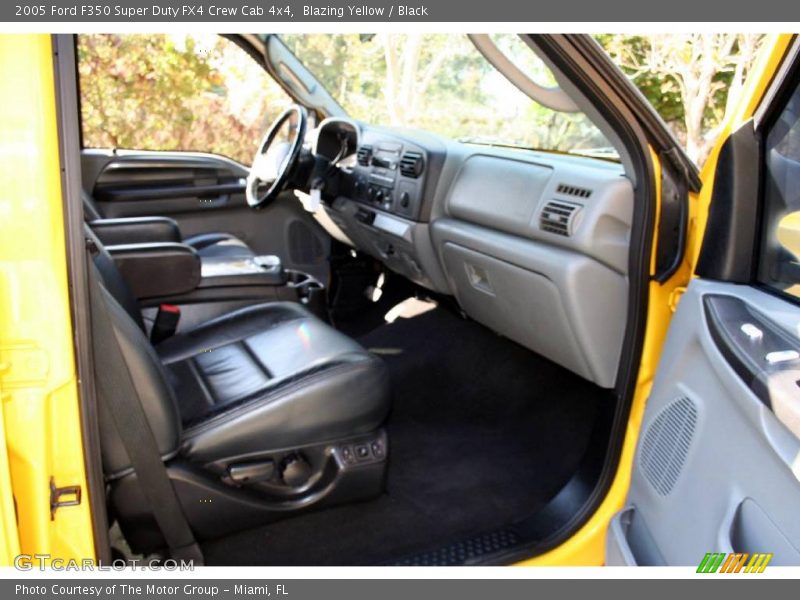Blazing Yellow / Black 2005 Ford F350 Super Duty FX4 Crew Cab 4x4