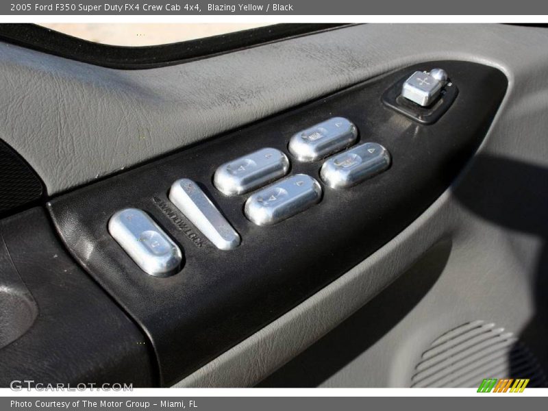 Blazing Yellow / Black 2005 Ford F350 Super Duty FX4 Crew Cab 4x4