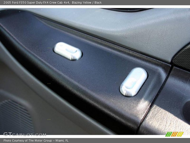 Blazing Yellow / Black 2005 Ford F350 Super Duty FX4 Crew Cab 4x4