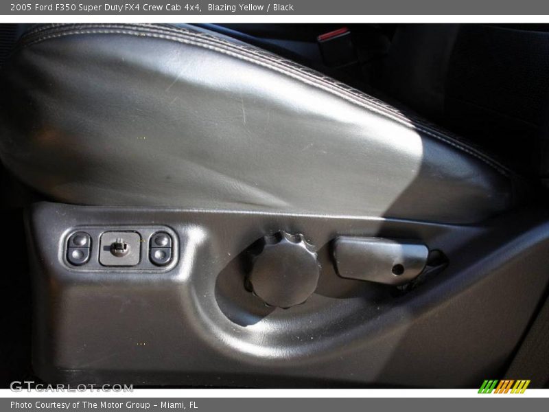 Blazing Yellow / Black 2005 Ford F350 Super Duty FX4 Crew Cab 4x4