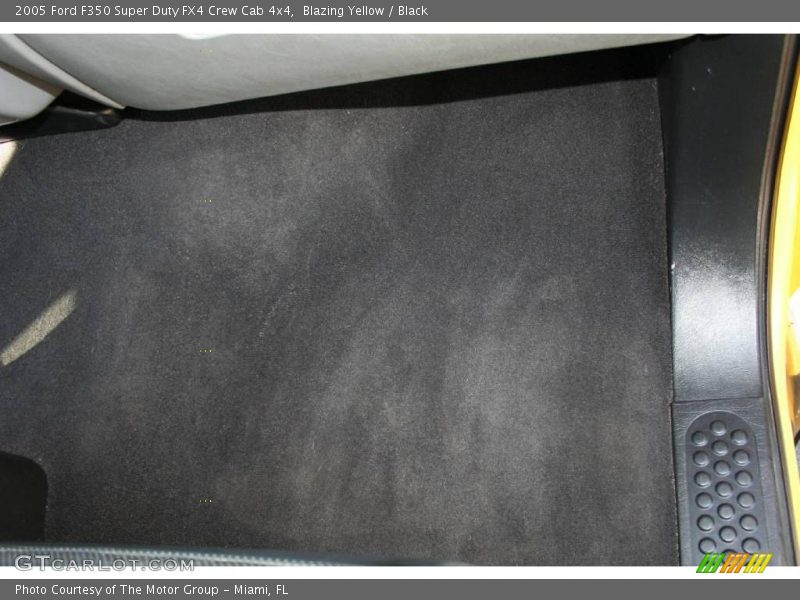 Blazing Yellow / Black 2005 Ford F350 Super Duty FX4 Crew Cab 4x4