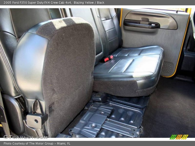 Blazing Yellow / Black 2005 Ford F350 Super Duty FX4 Crew Cab 4x4