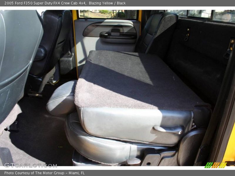 Blazing Yellow / Black 2005 Ford F350 Super Duty FX4 Crew Cab 4x4