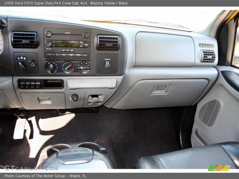 Blazing Yellow / Black 2005 Ford F350 Super Duty FX4 Crew Cab 4x4