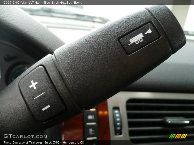 Silver Birch Metallic / Ebony 2009 GMC Yukon SLT 4x4