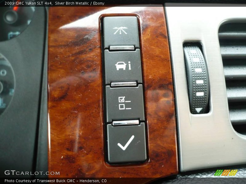 Silver Birch Metallic / Ebony 2009 GMC Yukon SLT 4x4
