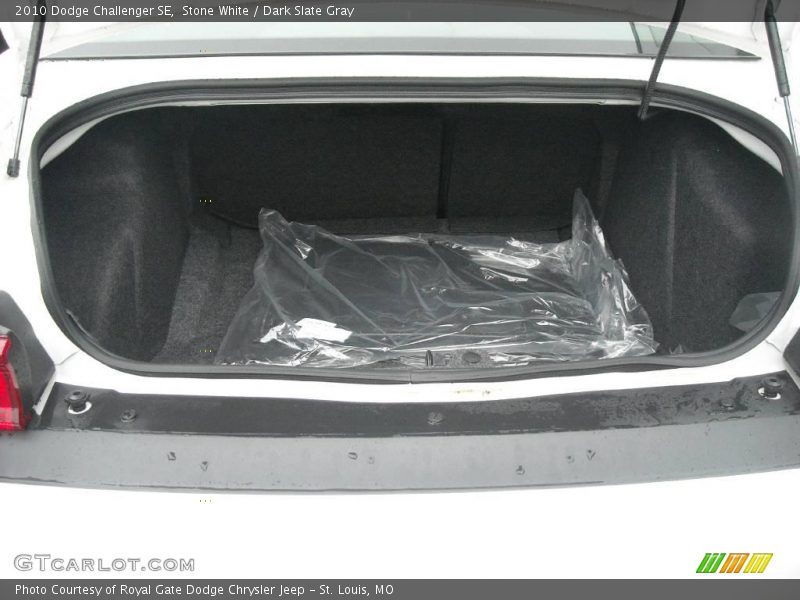 Stone White / Dark Slate Gray 2010 Dodge Challenger SE