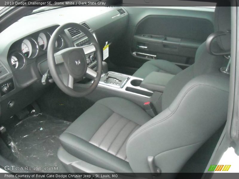 Stone White / Dark Slate Gray 2010 Dodge Challenger SE
