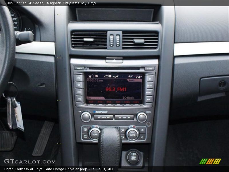 Magnetic Gray Metallic / Onyx 2009 Pontiac G8 Sedan