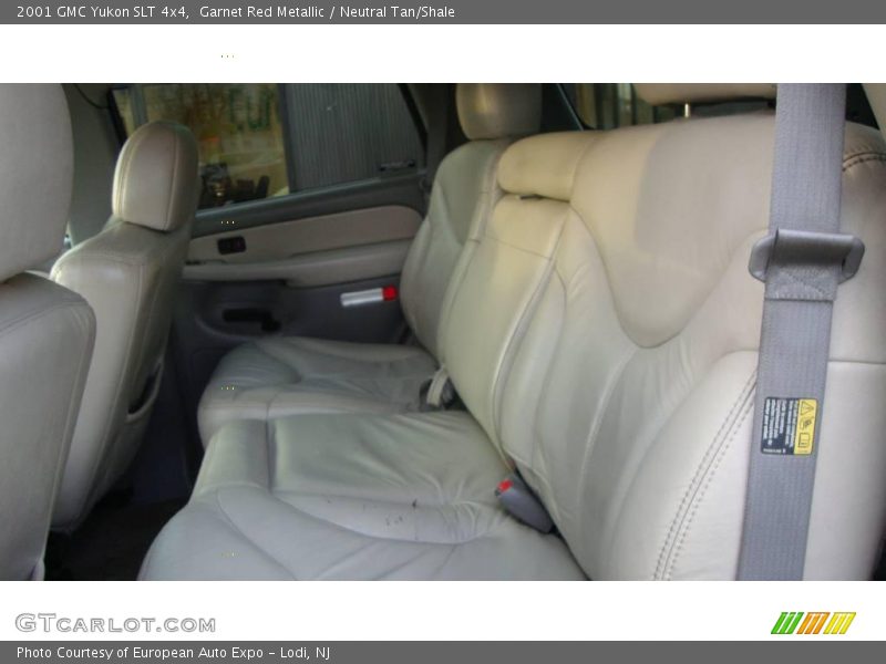 Garnet Red Metallic / Neutral Tan/Shale 2001 GMC Yukon SLT 4x4