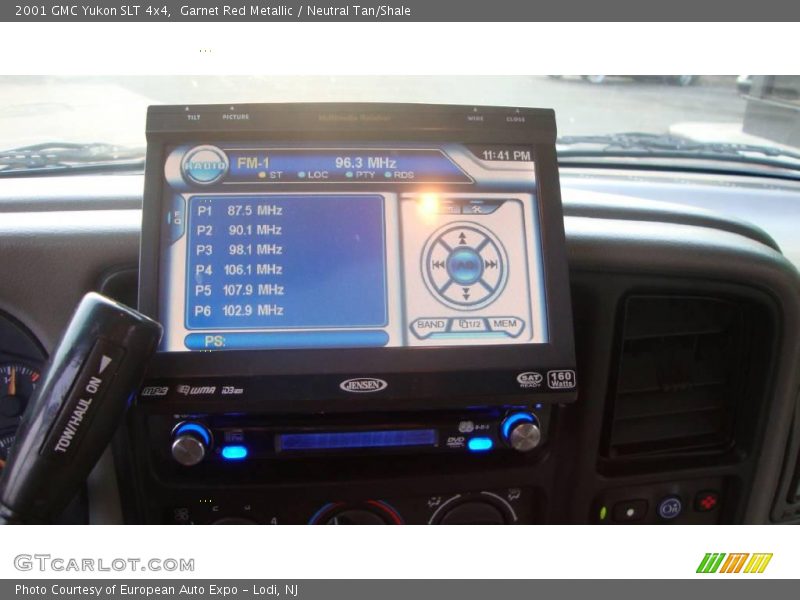 Garnet Red Metallic / Neutral Tan/Shale 2001 GMC Yukon SLT 4x4