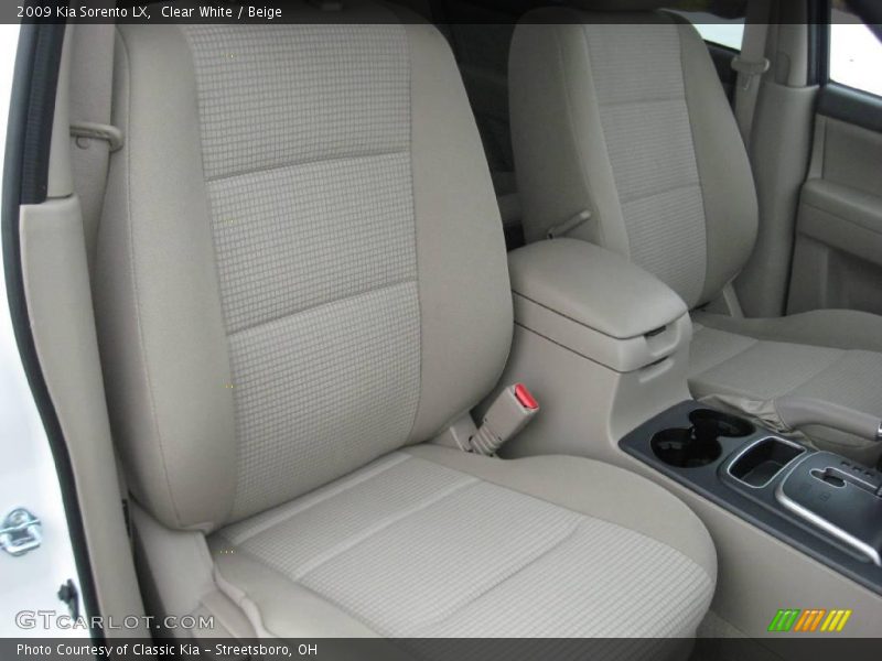 Clear White / Beige 2009 Kia Sorento LX