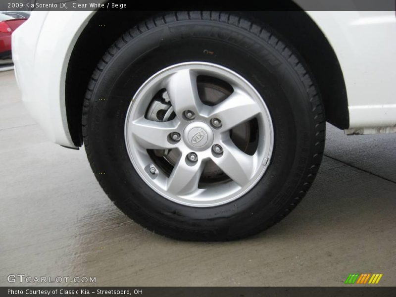 Clear White / Beige 2009 Kia Sorento LX