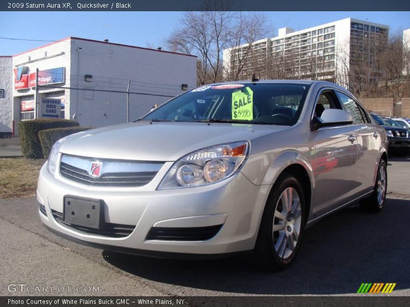 Quicksilver / Black 2009 Saturn Aura XR