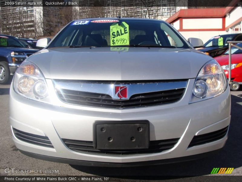 Quicksilver / Black 2009 Saturn Aura XR