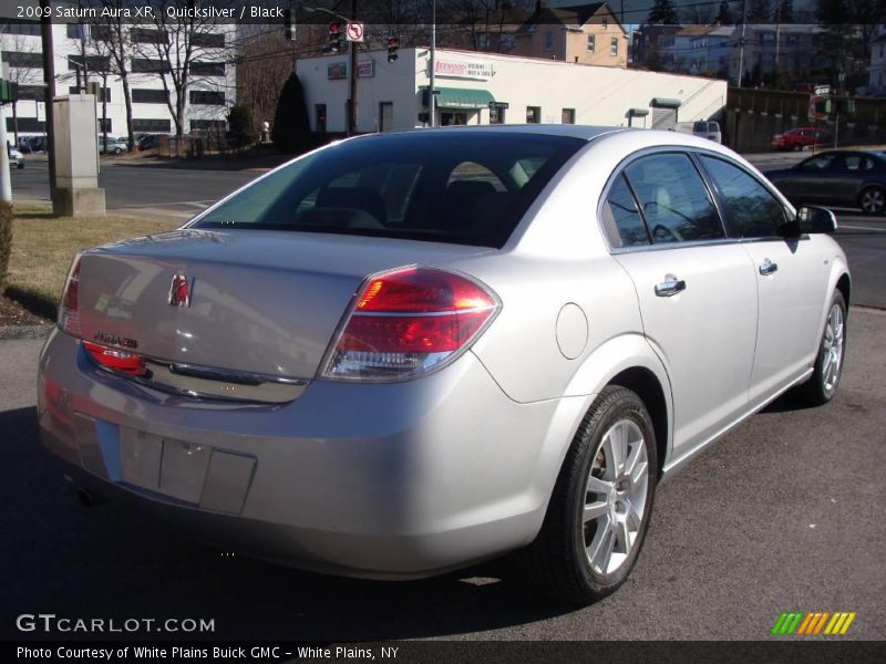 Quicksilver / Black 2009 Saturn Aura XR