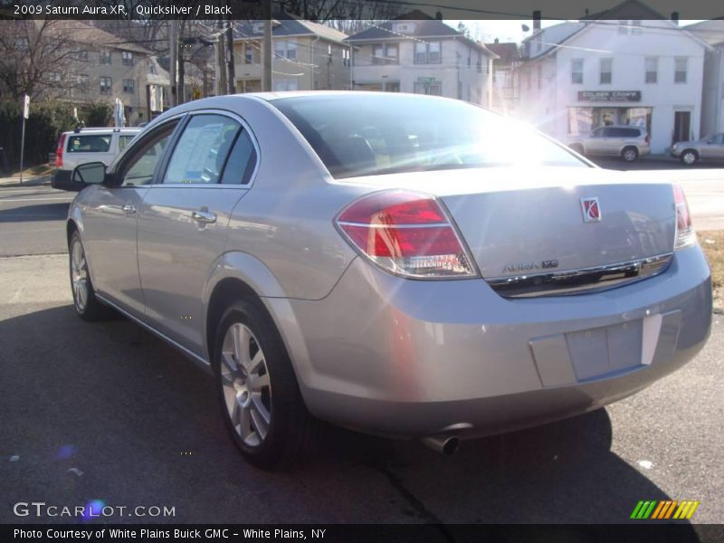 Quicksilver / Black 2009 Saturn Aura XR