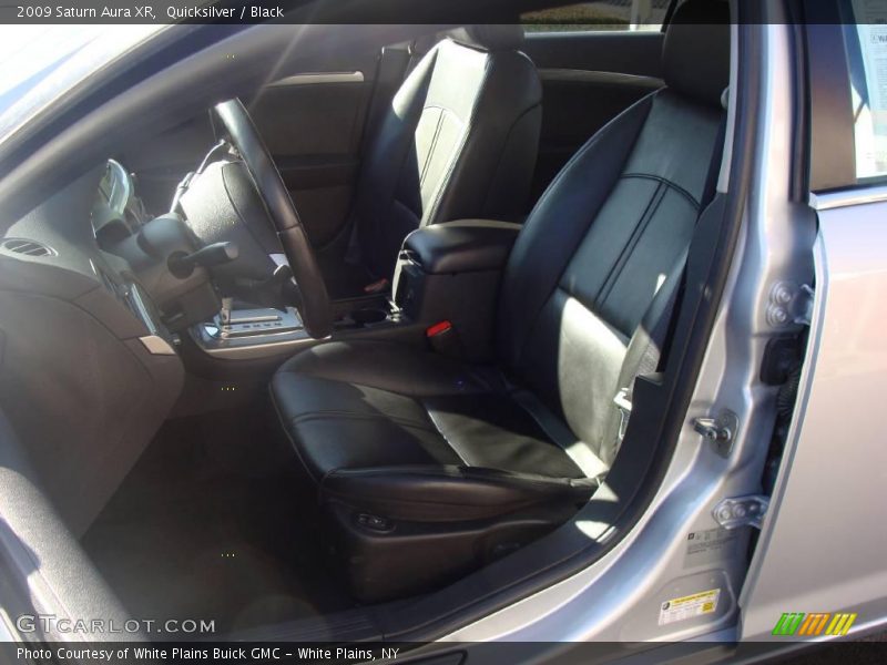 Quicksilver / Black 2009 Saturn Aura XR