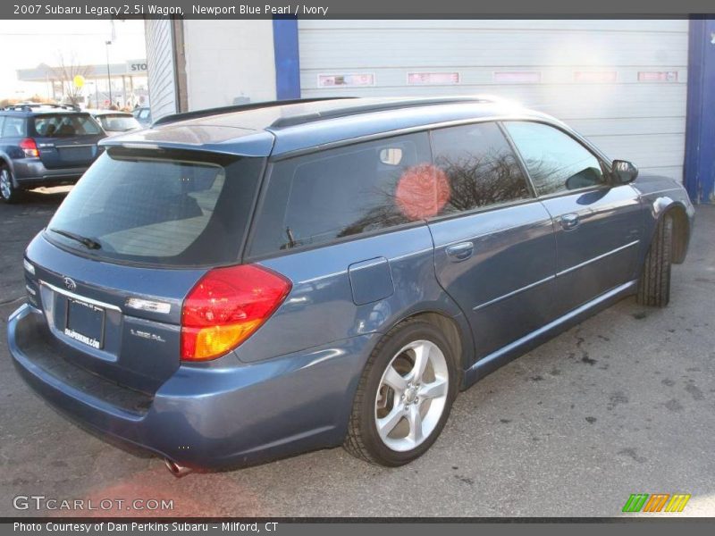 Newport Blue Pearl / Ivory 2007 Subaru Legacy 2.5i Wagon