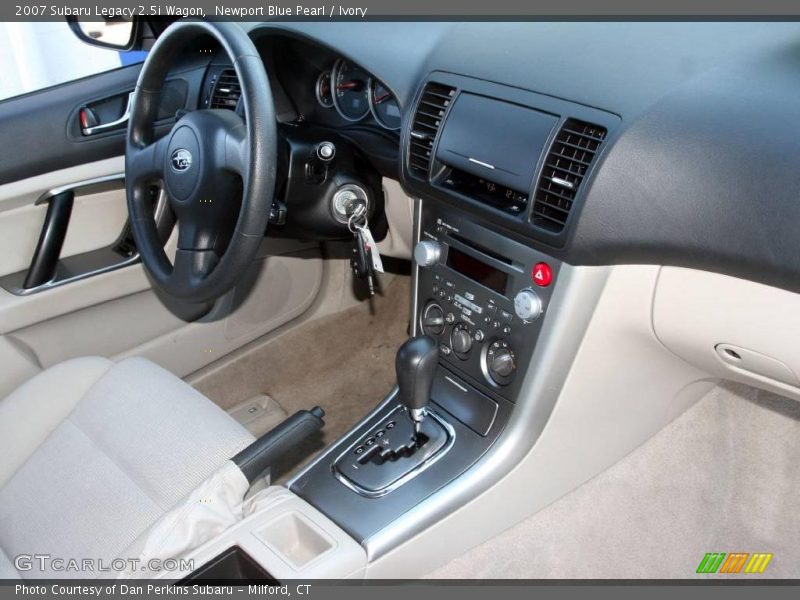 Newport Blue Pearl / Ivory 2007 Subaru Legacy 2.5i Wagon
