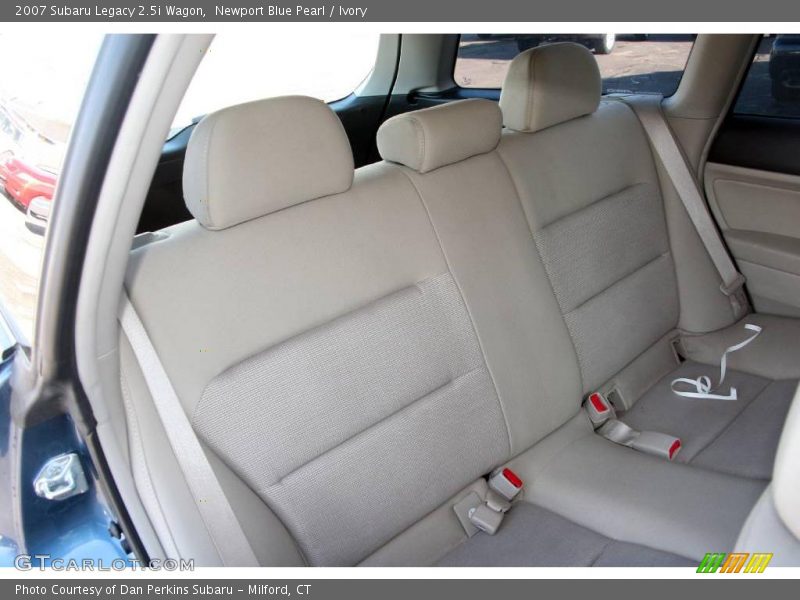 Newport Blue Pearl / Ivory 2007 Subaru Legacy 2.5i Wagon