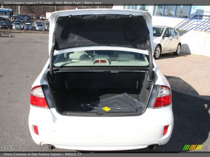 Satin White Pearl / Warm Ivory 2009 Subaru Legacy 2.5i Sedan