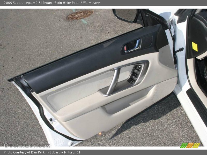 Satin White Pearl / Warm Ivory 2009 Subaru Legacy 2.5i Sedan