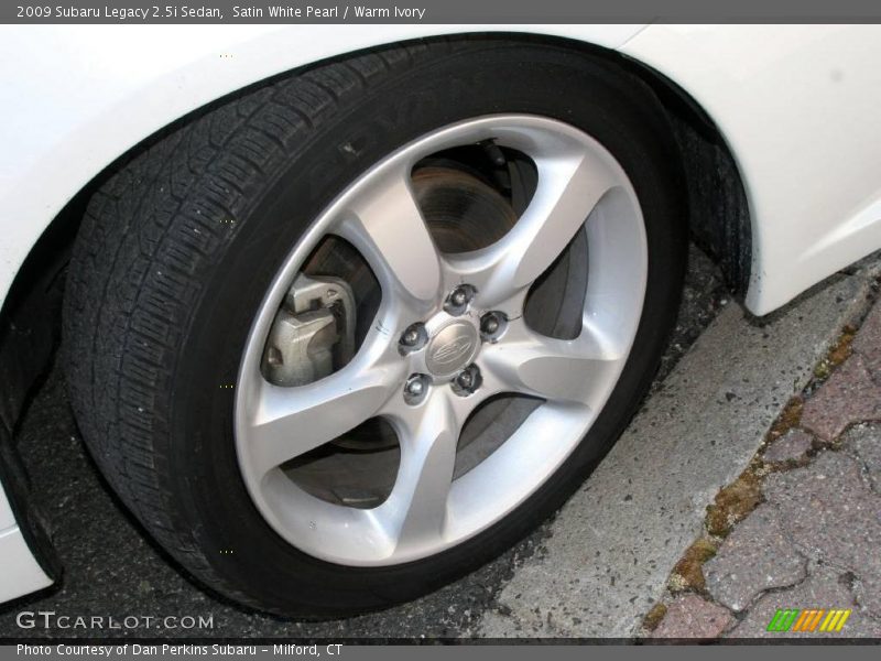 Satin White Pearl / Warm Ivory 2009 Subaru Legacy 2.5i Sedan