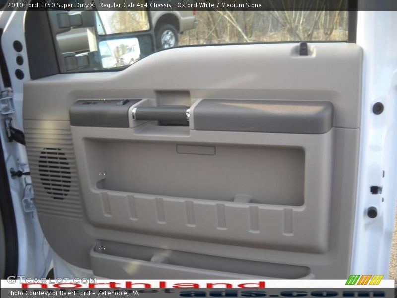 Oxford White / Medium Stone 2010 Ford F350 Super Duty XL Regular Cab 4x4 Chassis