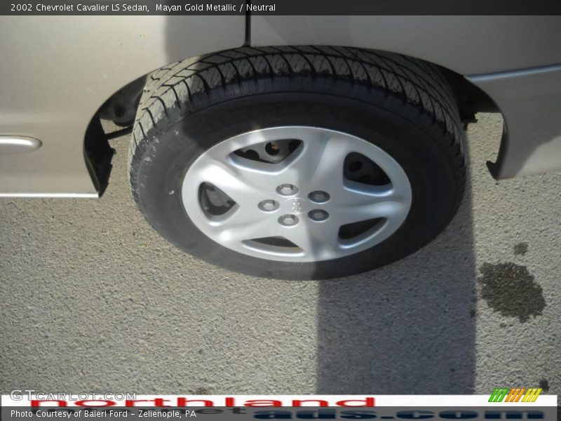Mayan Gold Metallic / Neutral 2002 Chevrolet Cavalier LS Sedan