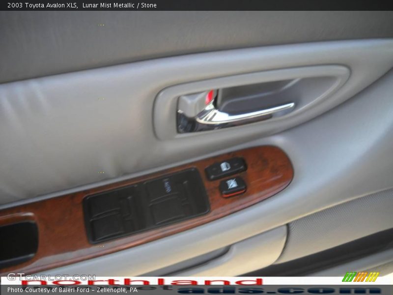 Lunar Mist Metallic / Stone 2003 Toyota Avalon XLS