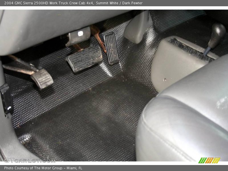 Summit White / Dark Pewter 2004 GMC Sierra 2500HD Work Truck Crew Cab 4x4